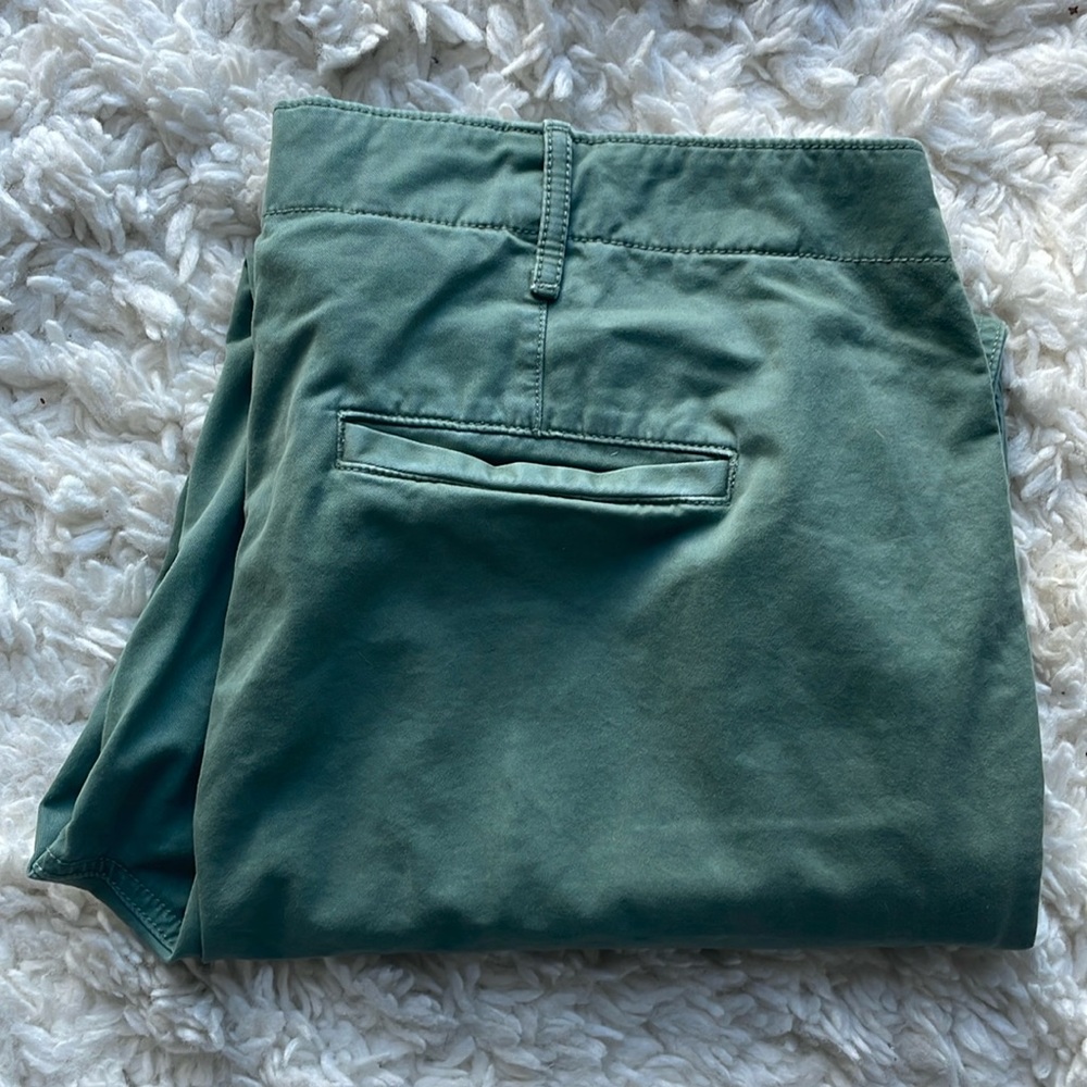 Gap Olive Khaki‎ Crops